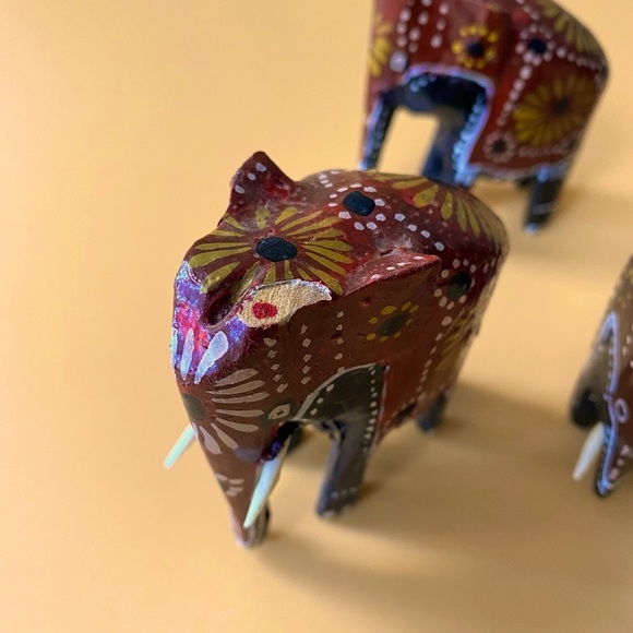 Family of Elephants | Home Décor - Picture 8 of 13